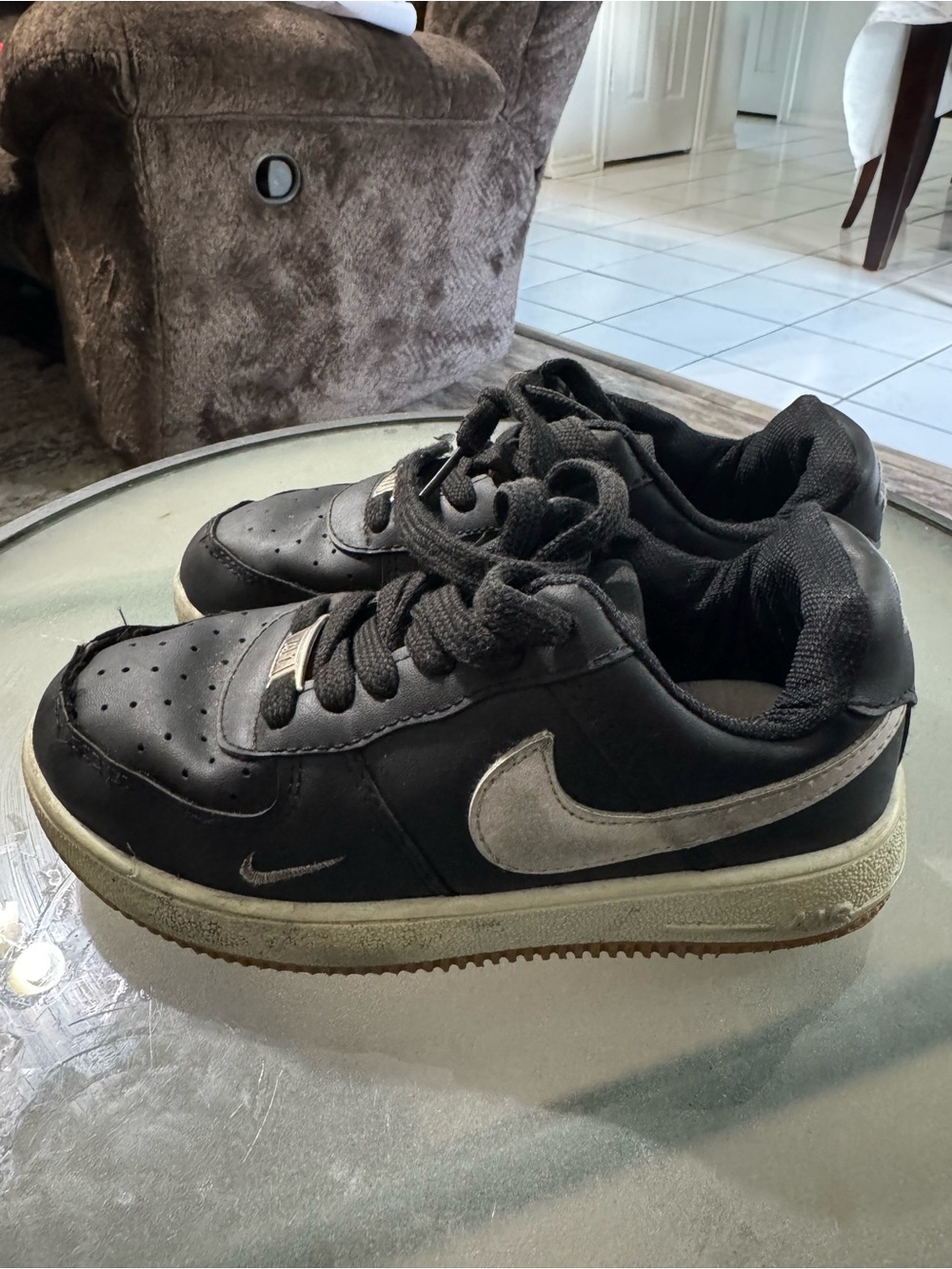 Nike Kids Black Sneakers with white Swoosh